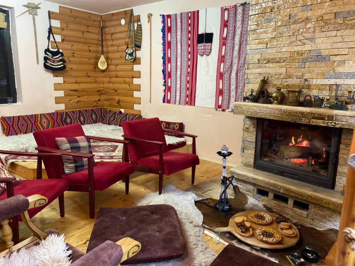 Villa 80 Kodra E Diellit テトヴォ エクステリア 写真