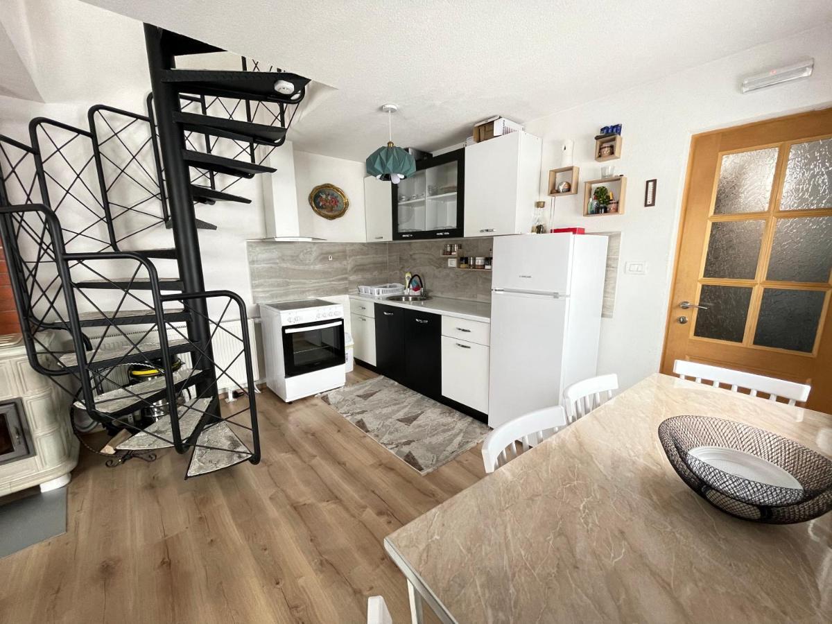 Villa 80 Kodra E Diellit テトヴォ エクステリア 写真