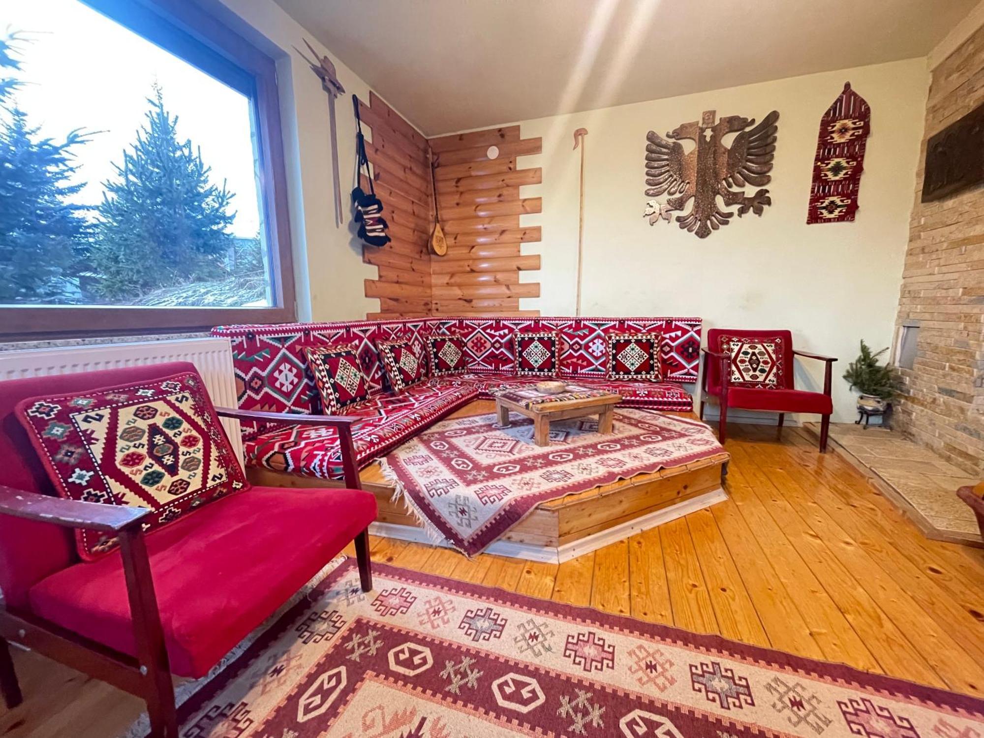 Villa 80 Kodra E Diellit テトヴォ エクステリア 写真